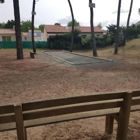 Tatil Evi Maisonnette A Deux Pas De La Dans Calme La Tranche-sur-Mer