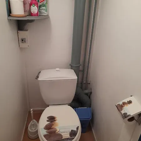 Maisonnette A Deux Pas De La Dans Calme