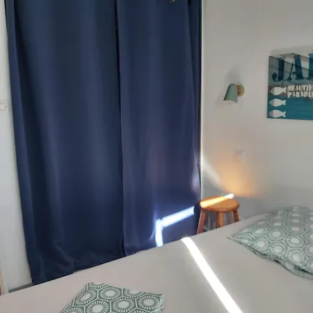 Maisonnette A Deux Pas De La Dans Calme *