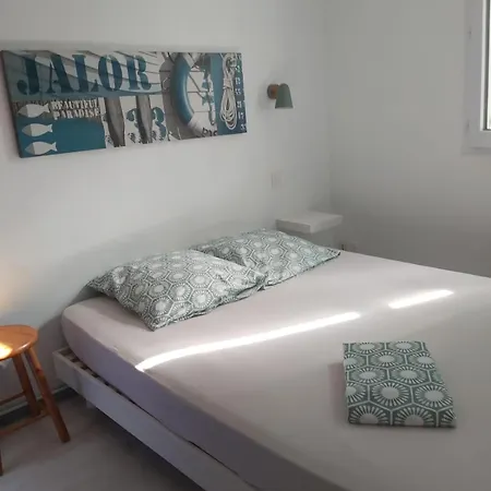 Maisonnette A Deux Pas De La Dans Calme