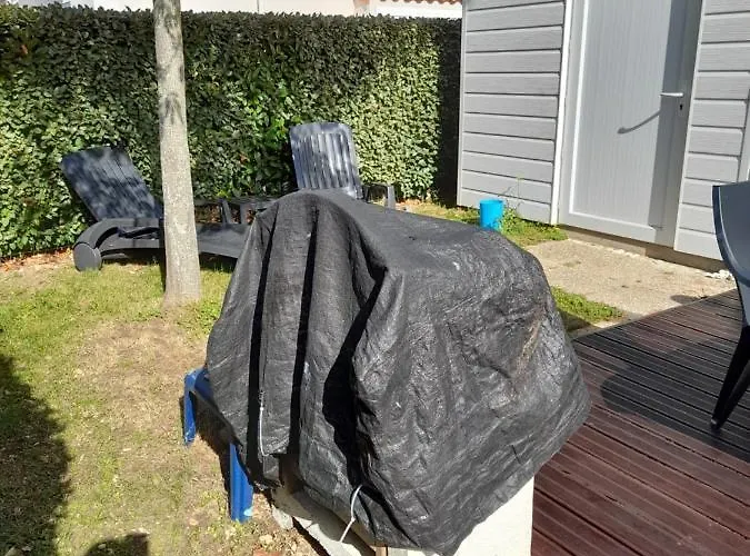 Casa de Férias Maisonnette à Deux Pas De La Dans Résidence Calme *