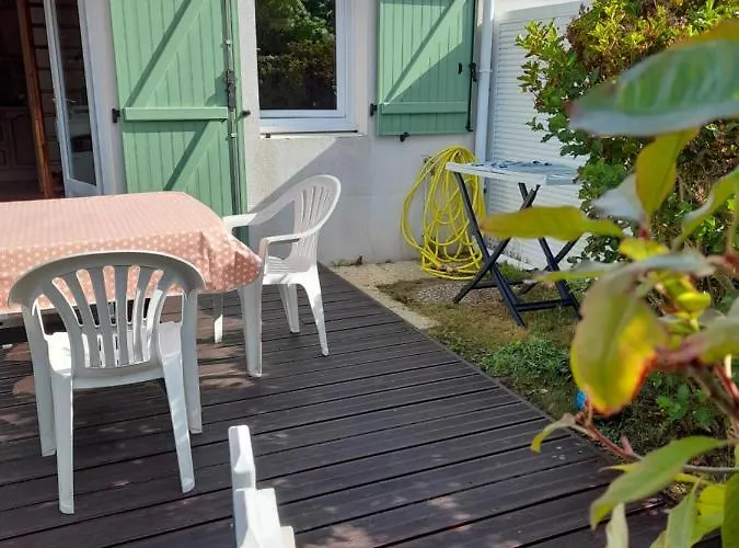 Maisonnette à Deux Pas De La Dans Résidence Calme