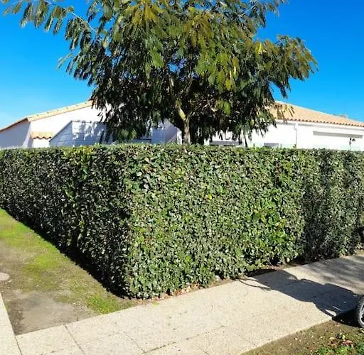 Casa de Férias Maisonnette à Deux Pas De La Dans Résidence Calme *