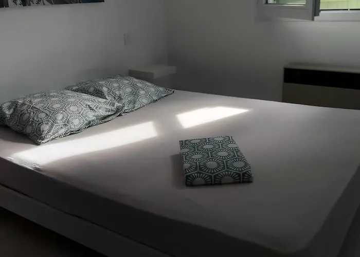 Casa de Férias Maisonnette à Deux Pas De La Dans Résidence Calme *